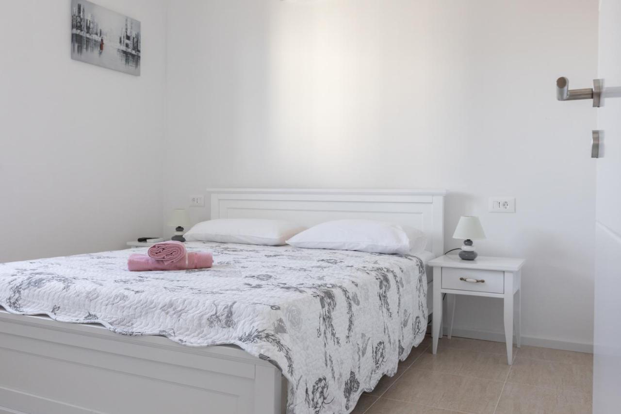 Apartment Oseka Makarska Exterior foto